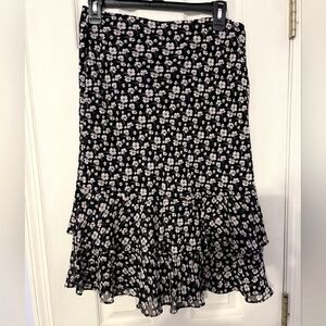 Chaps Women's Medium Skirt Navy Blue w/flowers and ruffle tier hem